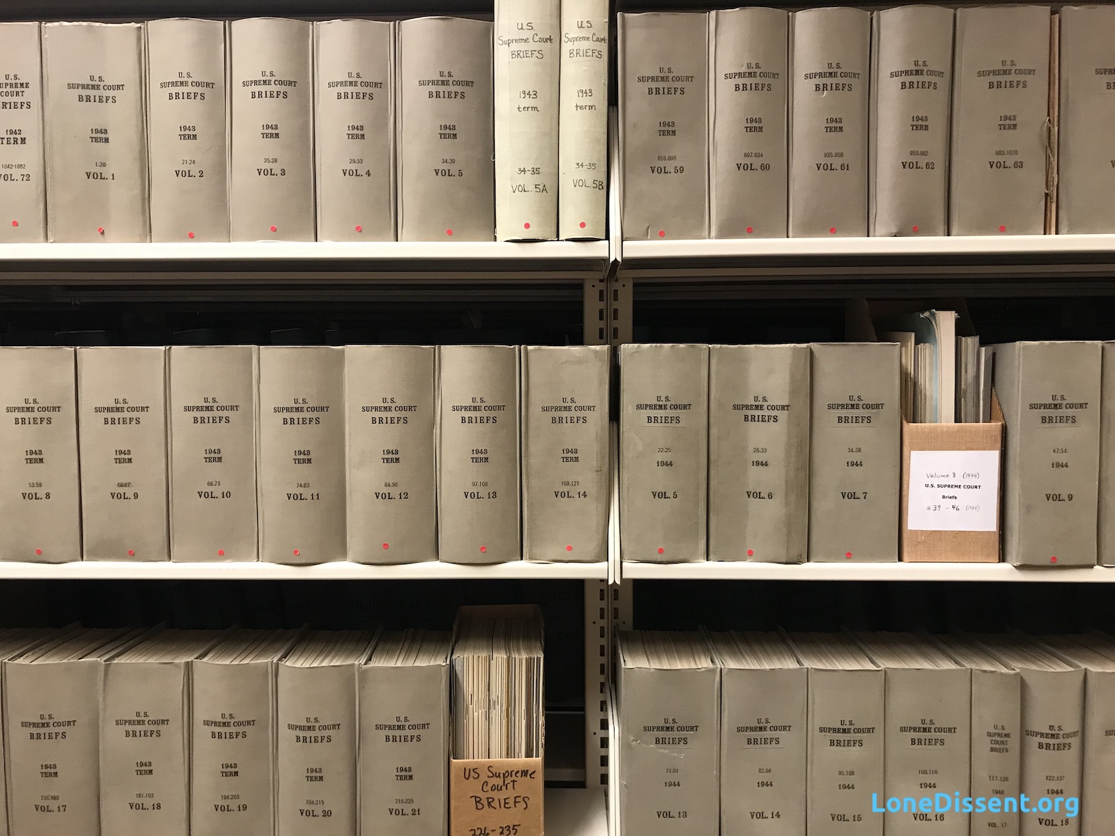 U.W. Law Library Shelves
